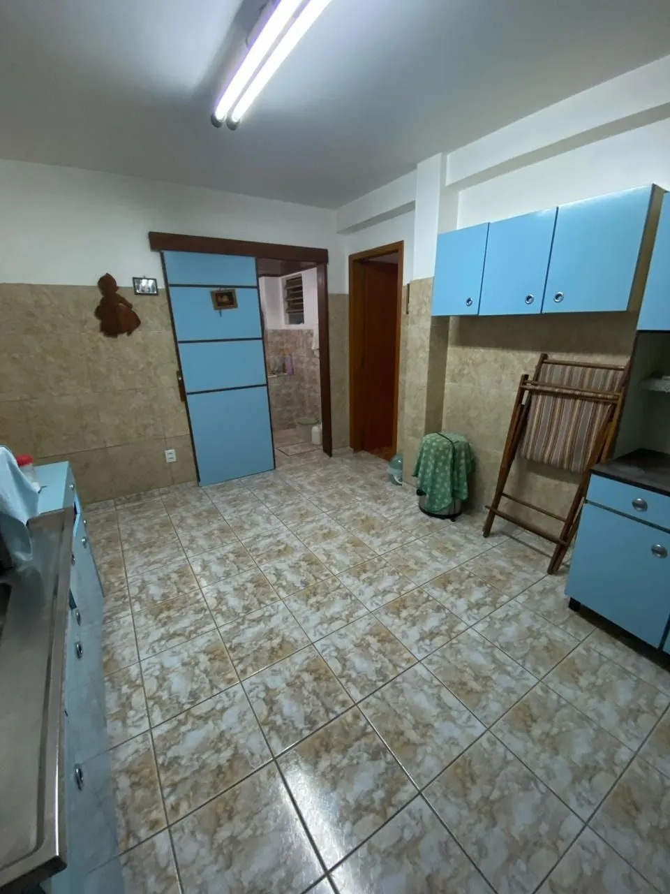 Imagem Ótima casa de dois pavimentos localizada no Bairro Restinga