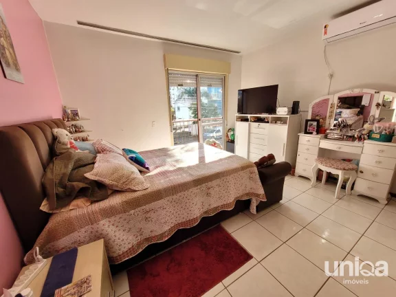 Imagem Casa sobrado de 03 dormitórios para venda em Camobi próximo da UFSM com cerca el