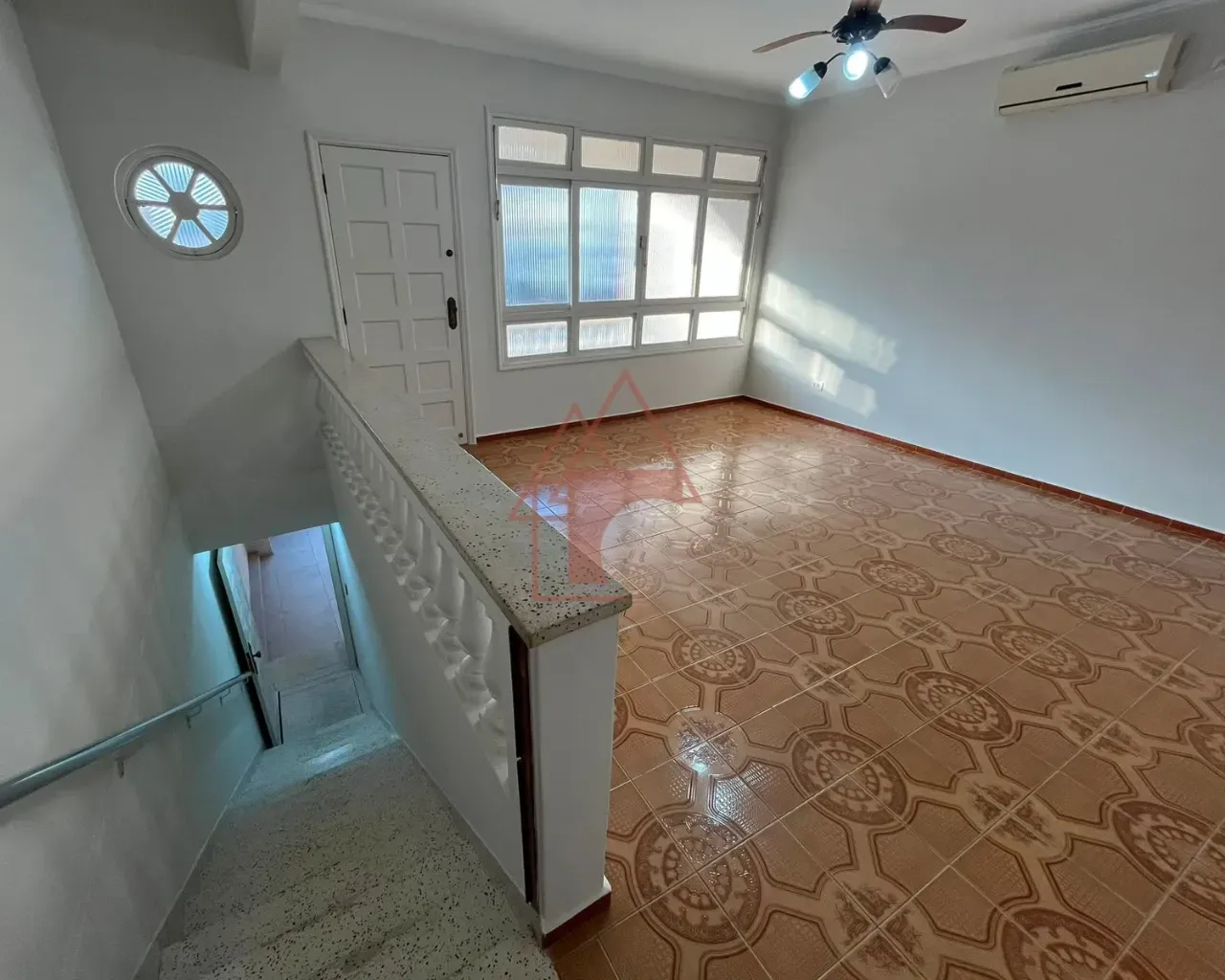 Imagem Casa com 3 Quartos à Venda, 127 metros em Encruzilhada - Santos