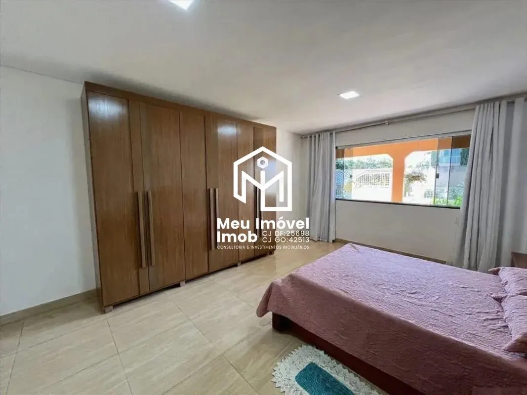 Imagem Condomínio Jardins Casa 4 Quartos 3 Suítes 2 Vagas 350m²