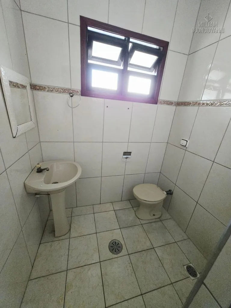 Imagem Sobrado Espaçoso na Ocian - Conforto, Localização Privilegiada e Excelente Preço