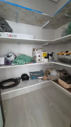 Imagem Sobrado à venda no Condomínio Terras da Estância com excelente padrão de acabamento e ambientes ...