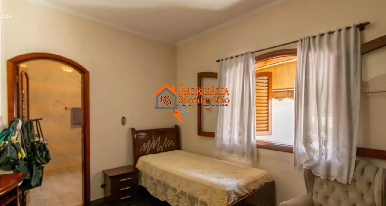 Imagem Sobrado com 5 dormitórios à venda, 500 m² por R$ 2.332.000 - Vila Galvão - Guarulhos/SP