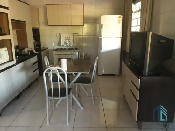 Imagem Chácara 4.000 mil m², com casa localizado em Enéas Marques - PR
