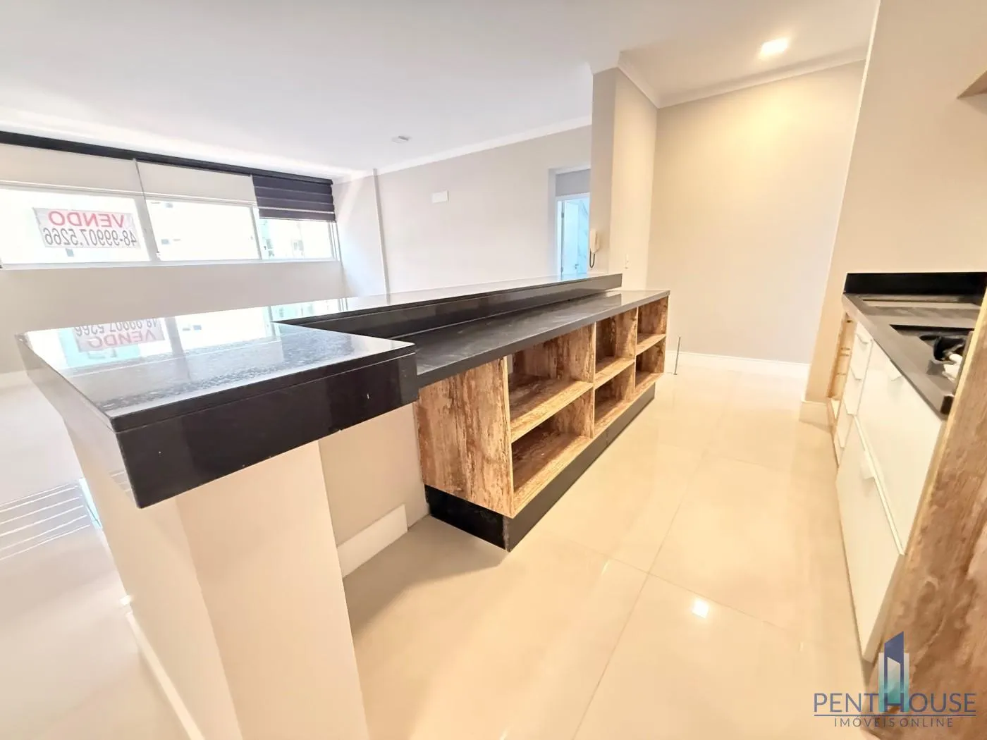Imagem Apartamento Zona Central para Venda em Balneário Camboriú, BARRA SUL, 3 dormitórios, 1 suíte, 3 banheiros, 2 vagas