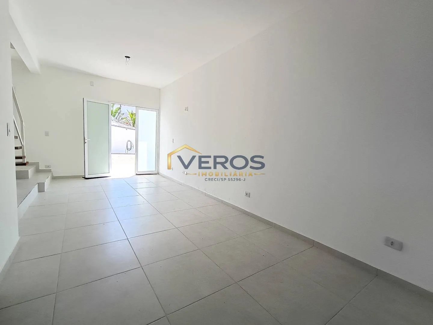 Imagem Casa em Condomínio com 2 quartos venda Massaguaçu em Caraguá perto da praia