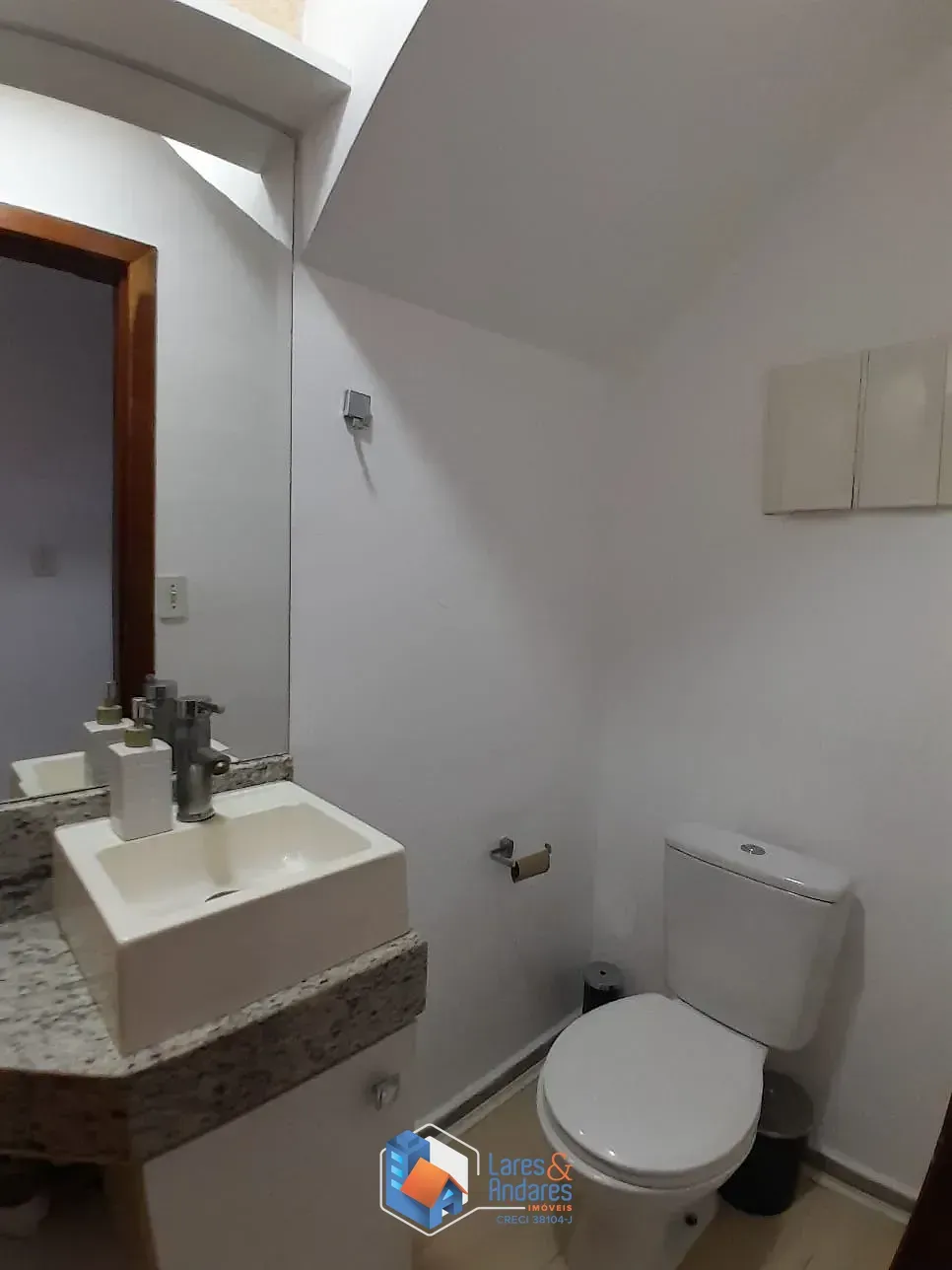Imagem Sobrado para venda em Bosque da Saúde com 3 quartos, sendo 1 suíte, 122m²