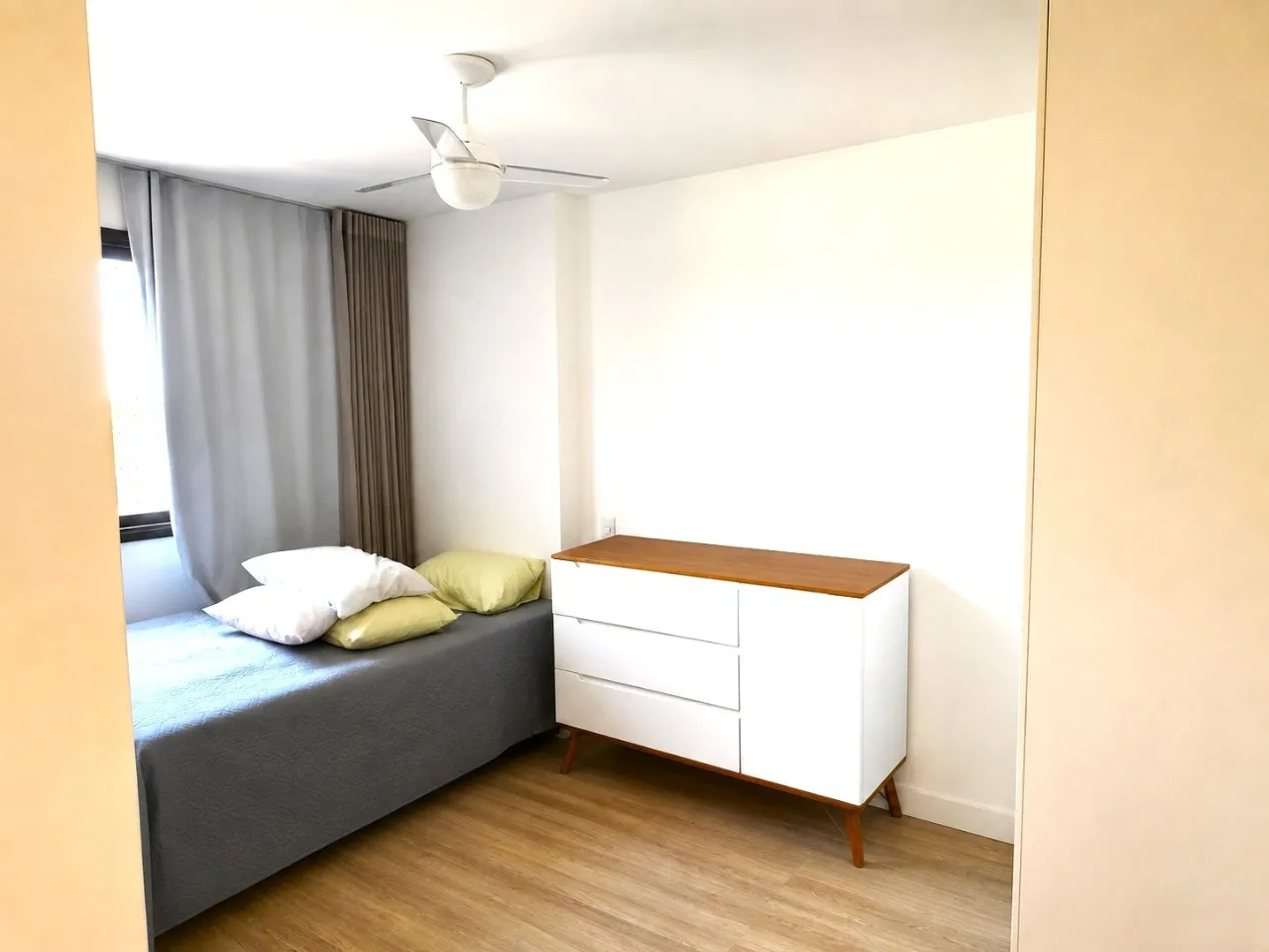 Imagem Conheça este incrível apartamento à venda no Condomínio Saint Michel, localizado na Barra da Tij...
