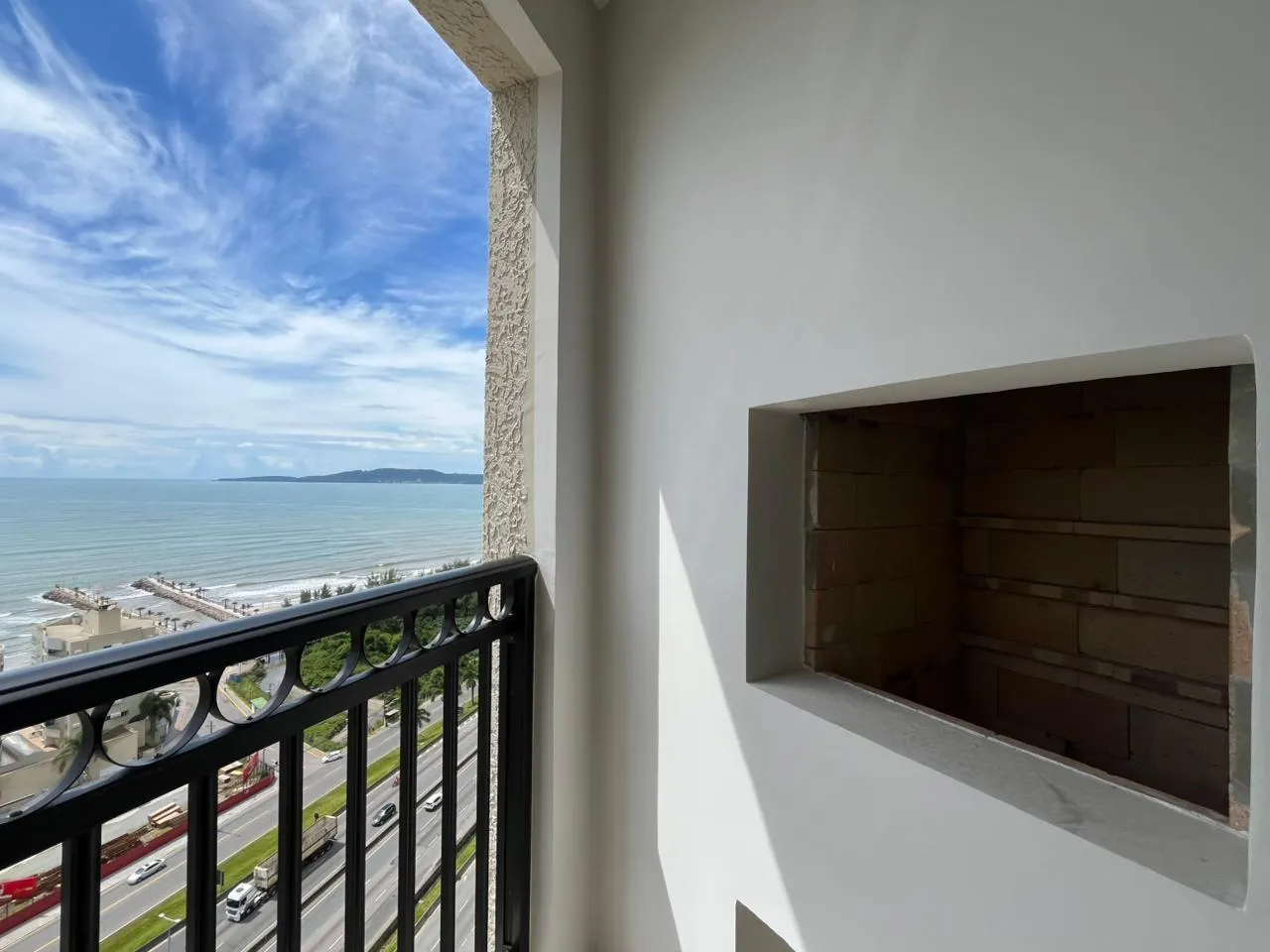 Imagem Apartamento com vista para o mar à venda com 62.58m2 por R$ 850.000,00
