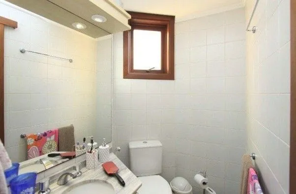 Imagem Casa sobrado em Condomínio com 4 pisos de 3 dormitórios sendo 3 suítes para venda na Av. Lucas de Oliveira no bairro Bela Vista em Porto Alegre/RS.