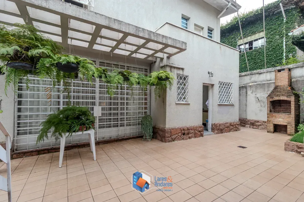 Imagem Casa para venda em Pacaembu com 3 quartos, 330m²