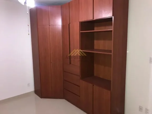 Imagem Sobrado Espaçoso à Venda na Vila Gumercindo