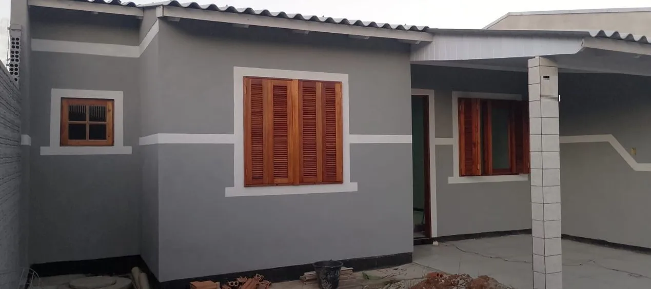 Imagem Casa em Canoas - Mato Grande de 3 dormitórios e 2 vagas DESOCUPADA