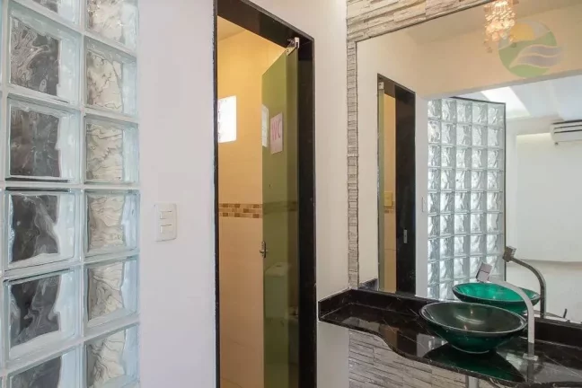 Imagem Casa alto padrão com 4 quartos, Piscina, para venda, em Candeias, Jaboatão dos Guararapes.