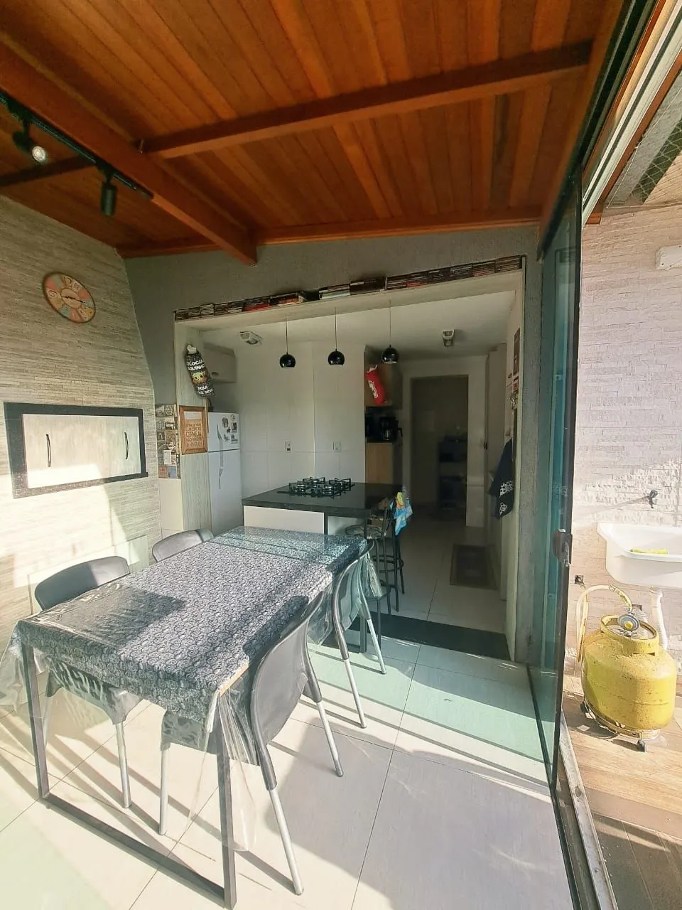 Imagem Apartamento com 02 quartos no Bairro Cristal (01 Suíte)