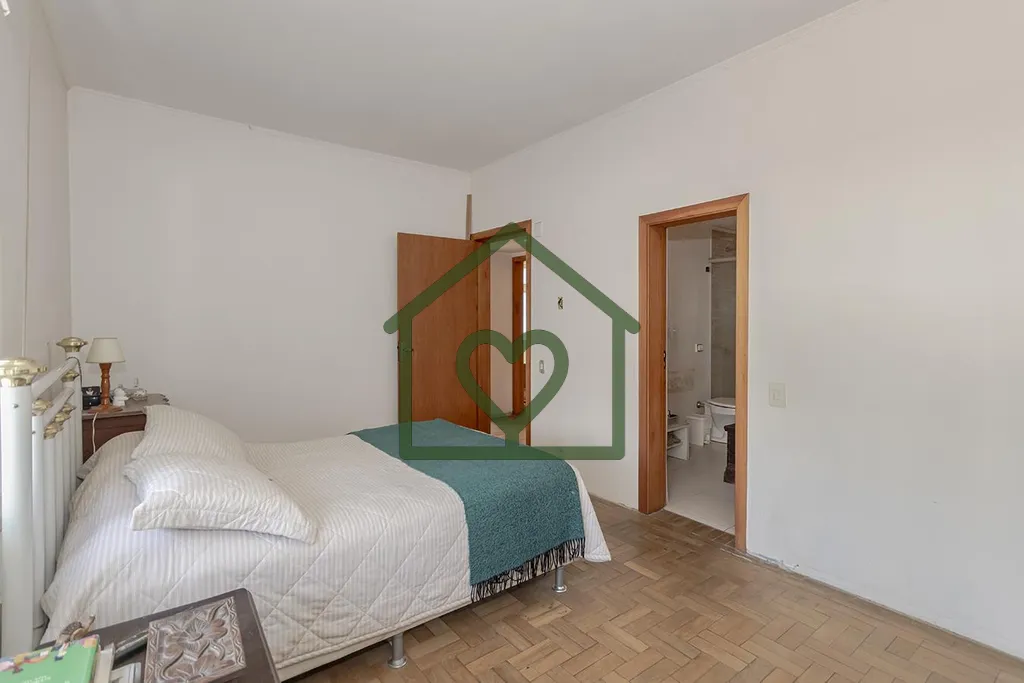 Imagem Apartamento amplo, bem iluminado e arejado com 114,10m² de área privativa muito bem distribuídos,...