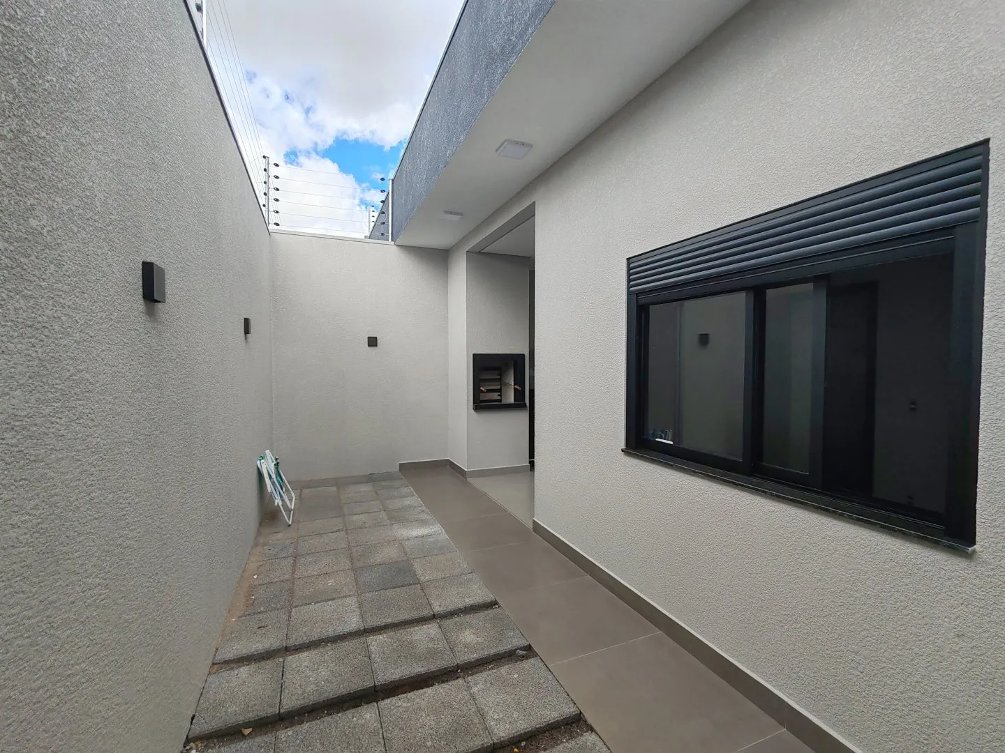 Imagem Casa à venda em Cascavel - Loteamento Colinas Tropical - Novos - Pronto para morar