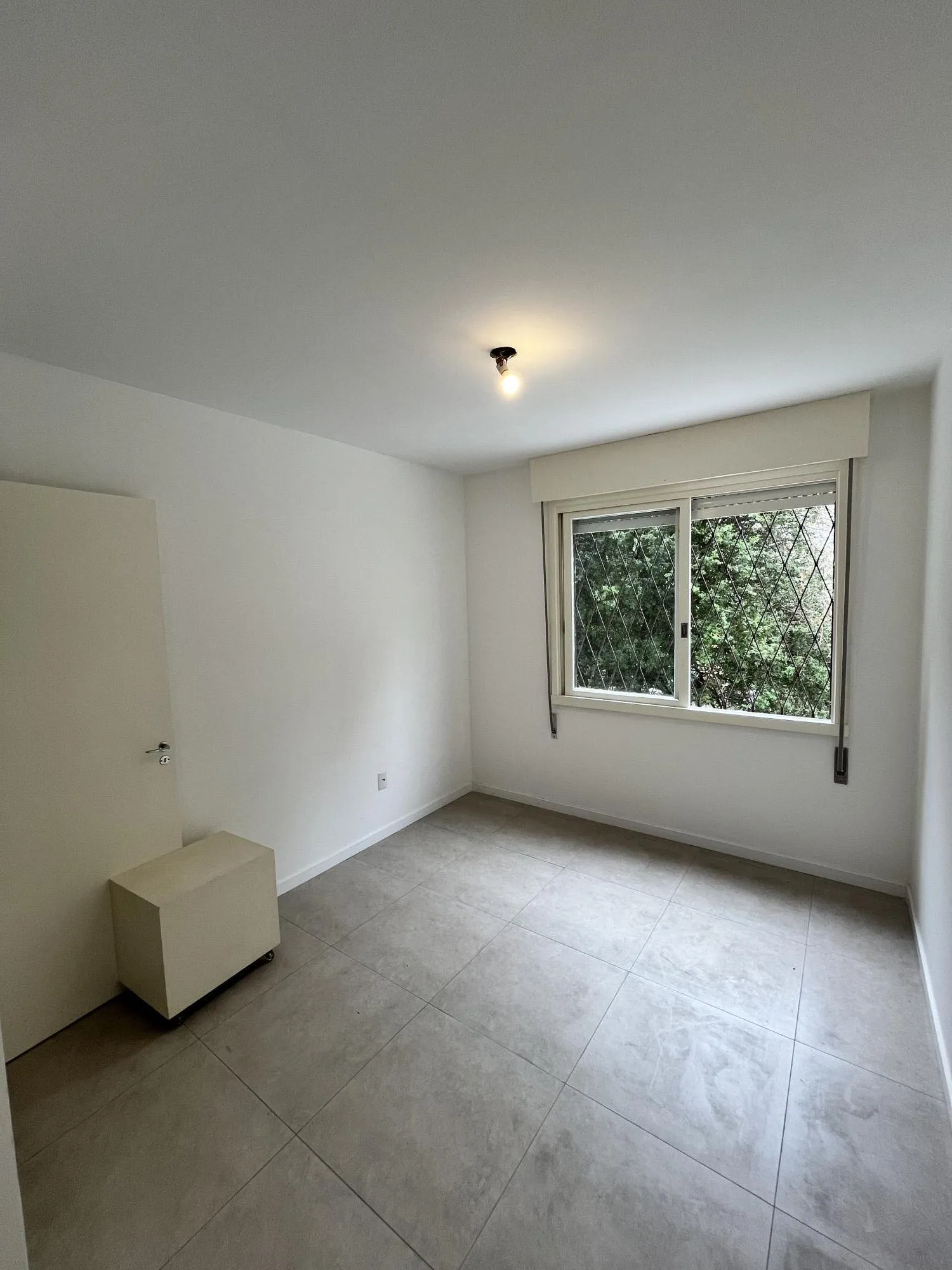 Imagem Apartamento de 2 quartos, 2 banheiros e 1 vaga de garagem no bairro Petrópolis