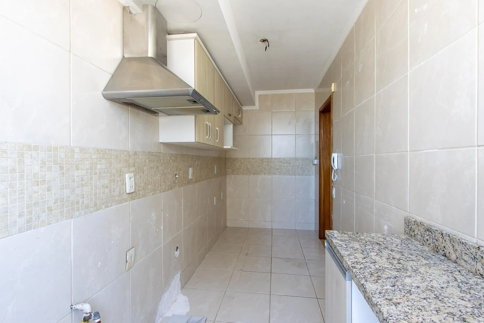 Imagem Excelente Apartamento 2 Dormitórios na Av. Wenceslau Escobar