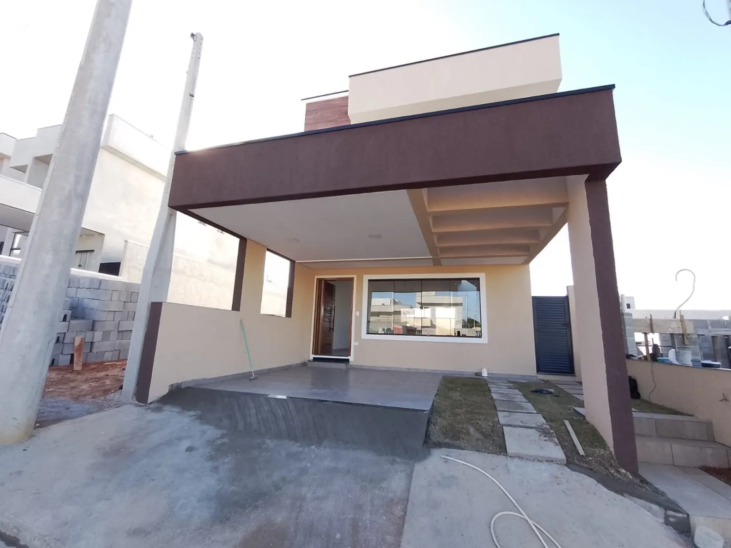 Foto do imóvel Casa à venda 3 Quartos, 3 Suites, 2 Vagas, 150M², Morada dos Nobres, Taubaté - SP | Recanto Tropical