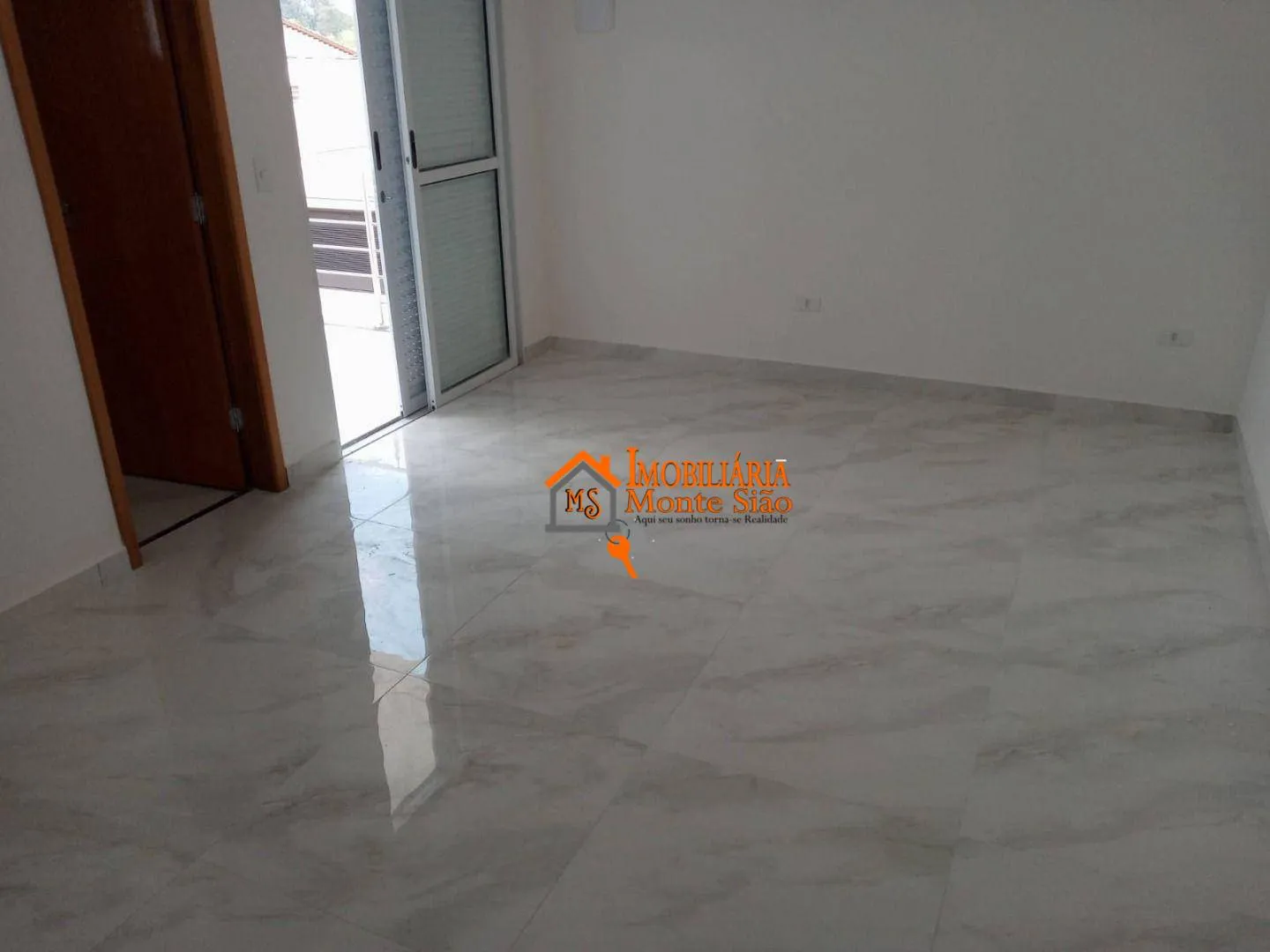 Imagem Sobrado à venda, 152 m² por R$ 859.999,00 - Carmela Três - Guarulhos/SP