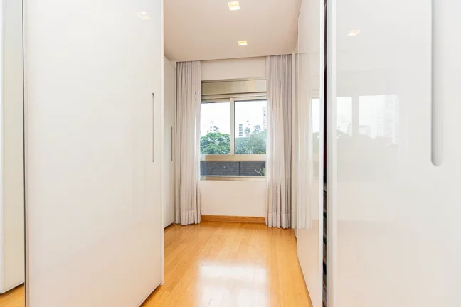 Imagem Apartamento à venda em São Paulo, Campo Belo, com 3 quartos, 485m2