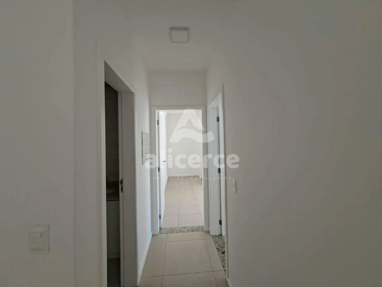 Imagem Apartamento à venda com 02 dormitórios sendo 01 suíte com 74 m² no bairro Kobrasol - São José - SC.