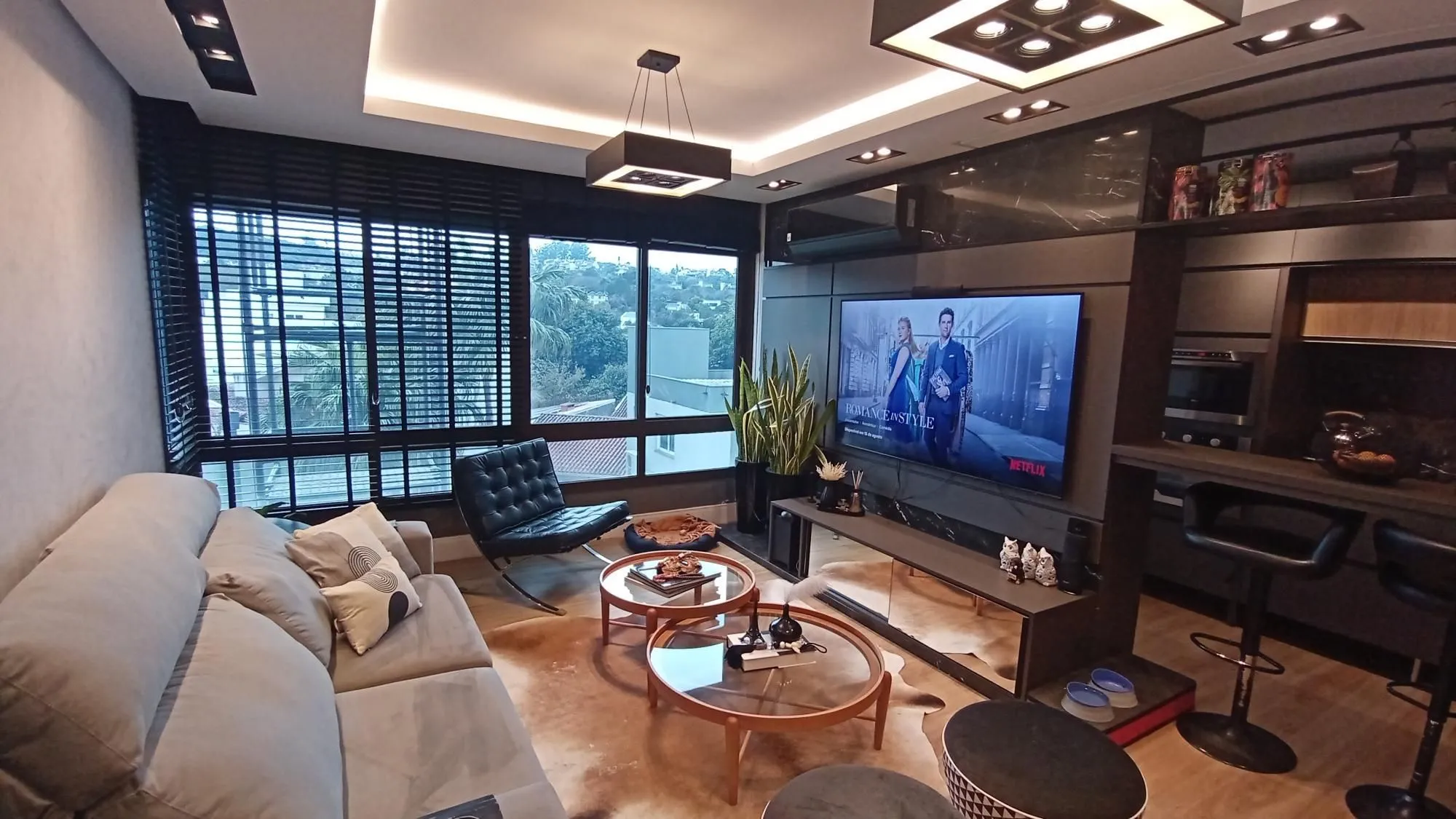 Imagem Apartamento com 3 dormitórios e 2 vagas, no bairro Ipanema