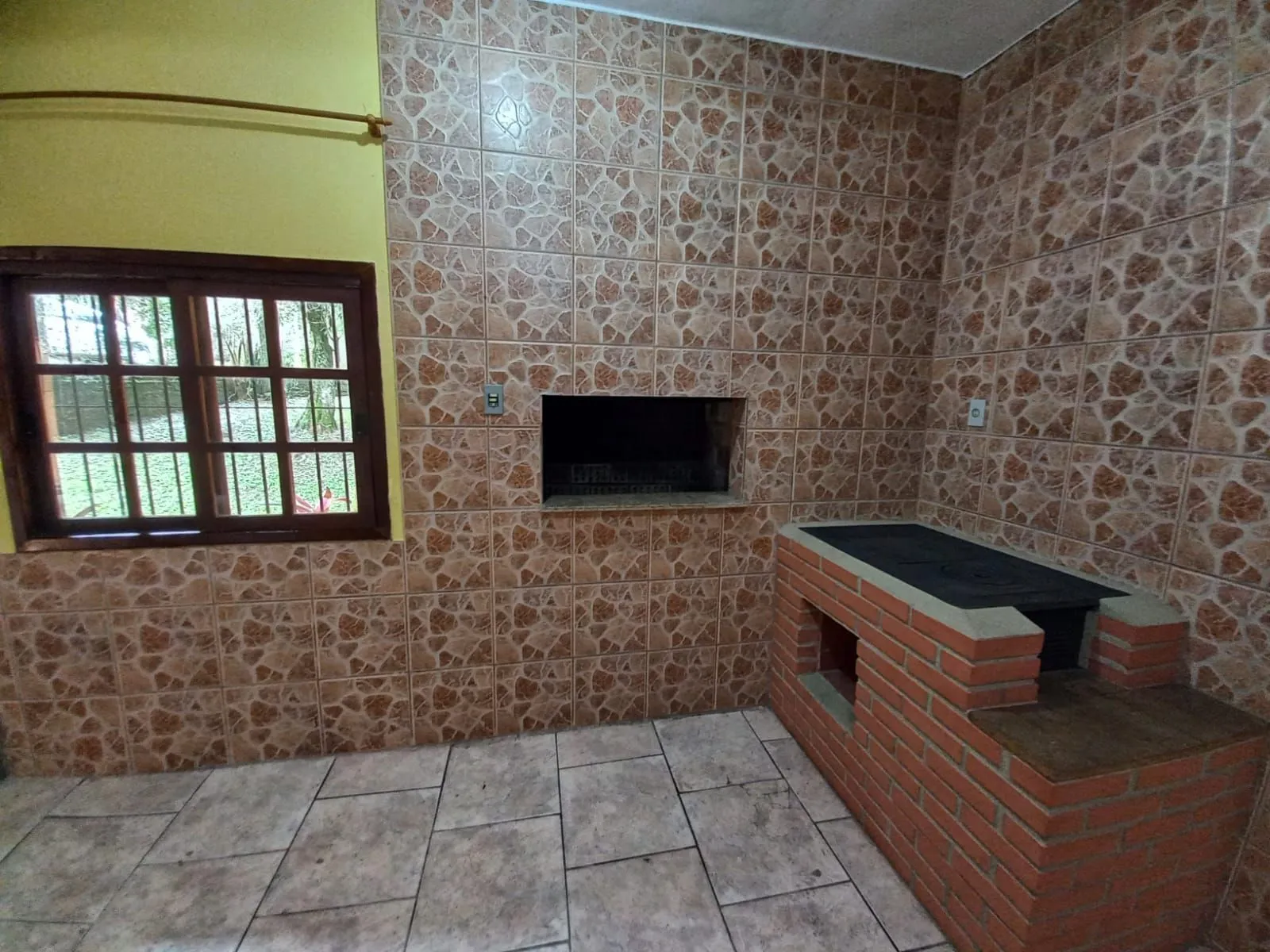 Imagem Casa com 2 dormitórios - 1 suíte - Viamão