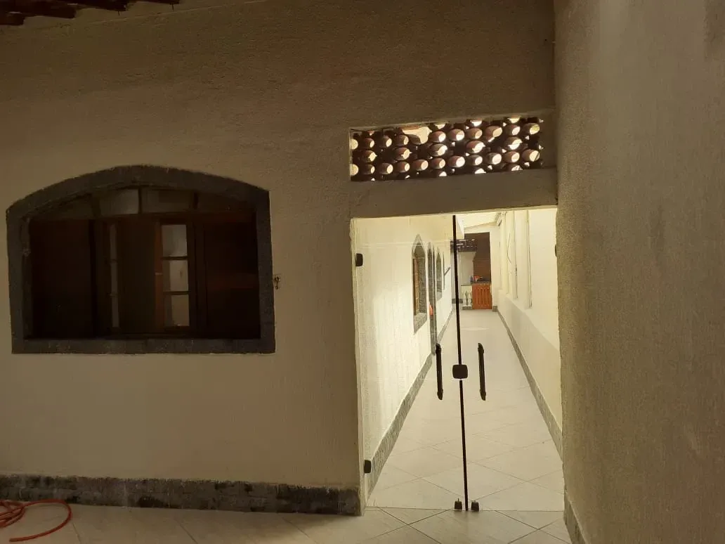 Foto do imóvel Casa com 2 Quartos à Venda, 132 m² em Rua Suekishi Mifune