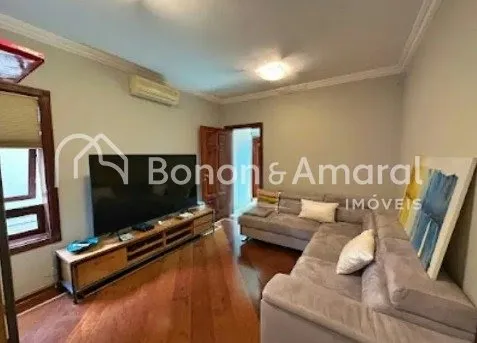 Imagem "Luxuosa Residência de 822m² com Suítes Master, Área de Lazer Completa e Acabamento de Alto Padrão"