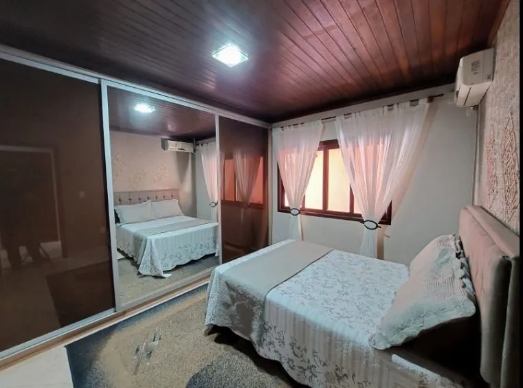 Imagem Casa para Venda - 198m², 2 dormitórios, 2 vagas - Belém Novo