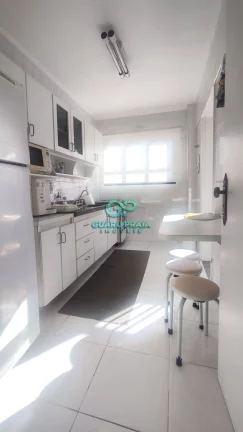 Imagem 3 dormitórios, sendo 1 suíte com sacada, banheiro social e de serviço, totalizando 3 banheiros, sala ampla para dois ambientes com sacada, cozinha e lavanderia, 1 vaga de garagem.