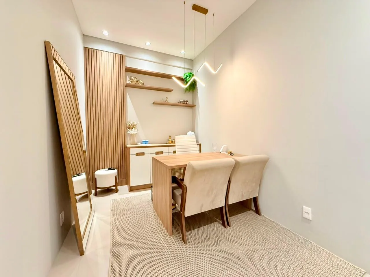 Imagem Ponto Comercial à venda com 68m2 por R$ 210.000,00