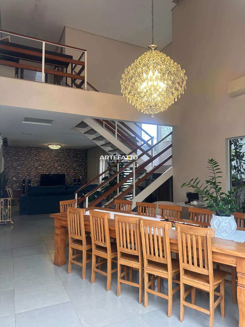 Imagem Sobrado à venda em Franca, Jardim Piratininga, com 3 quartos, 233m2