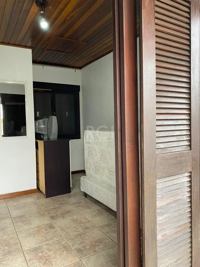 Imagem Casa para Venda - 330m², 6 dormitórios, 3 vagas - Cavalhada