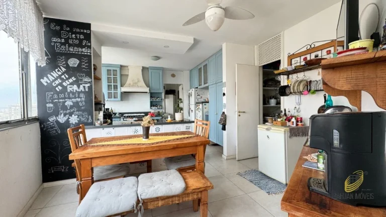 Imagem Apartamento de luxo na Vila Suzana, São Paulo-SP, com 4 suítes, 4 quartos, 3 vagas e 300m² de área. Venha conhecer!