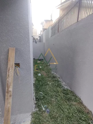 Imagem Sobrado à venda no bairro Uberaba - Curitiba/PR