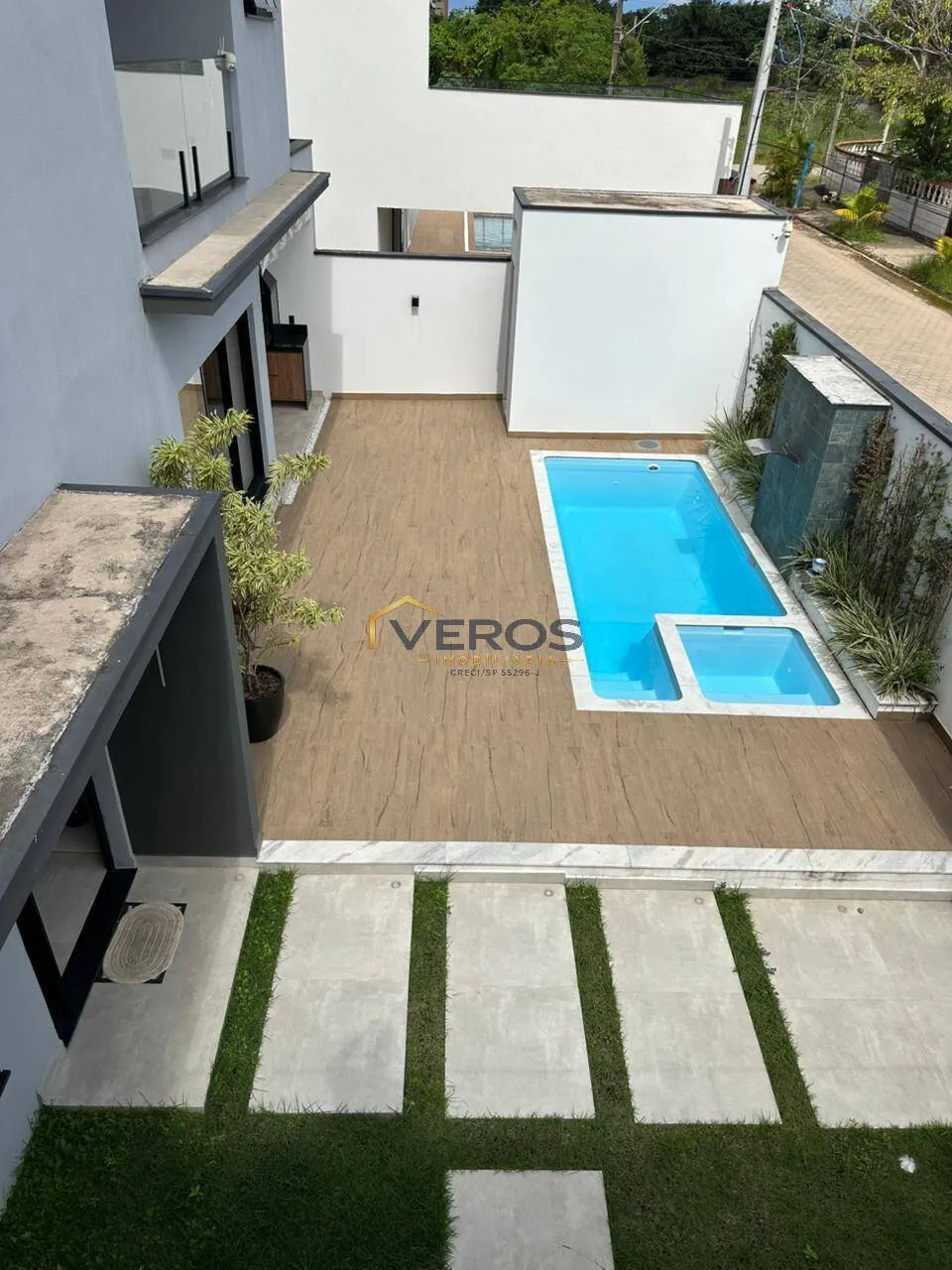 Imagem Sobrado Alto Padrão Mobiliado à Venda / Praia do Capricórnio Caraguatatuba