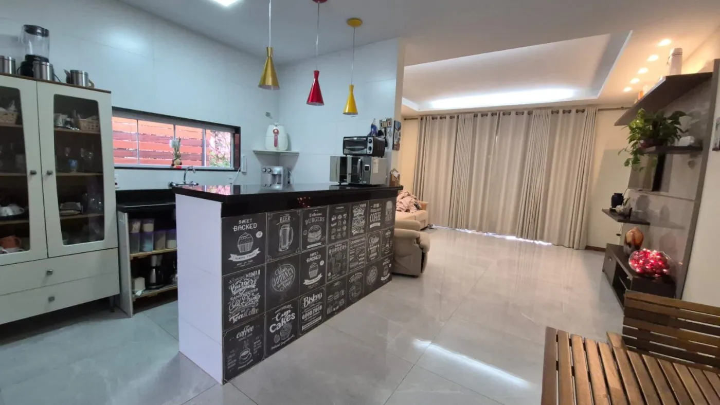 Imagem Casa em Condomínio para Venda em Teresópolis / RJ no bairro Albuquerque