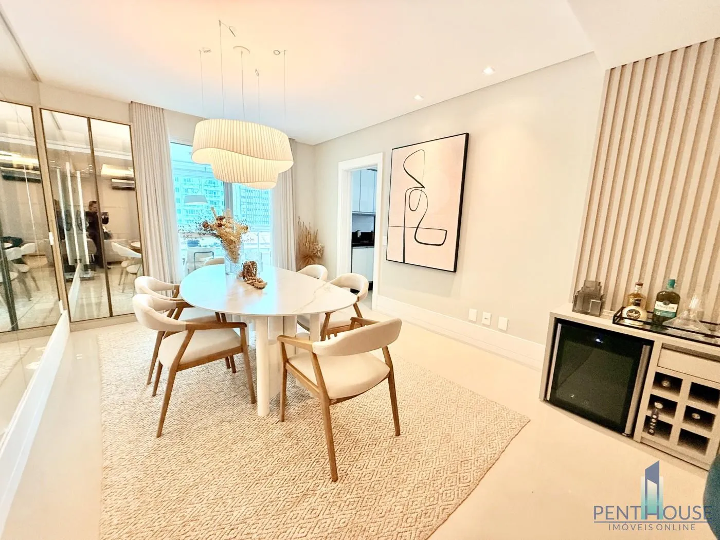 Imagem Apartamento Quadra Mar para Venda em Balneário Camboriú, CENTRO, 3 dormitórios, 3 suítes, 4 banheiros, 4 vagas