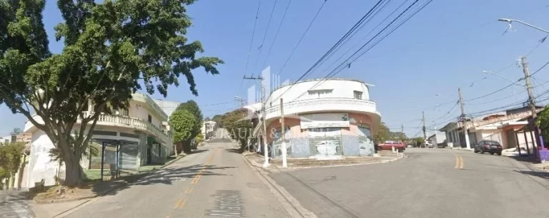 Foto do imóvel Casa de Esquina com Salão Comercial de 168m², 3 Dormitórios, 1 Suíte, podendo ser 2, 1 Vaga, Cômodos Grandes, Habite-se no Jardim Zaíra 2, Mauá
