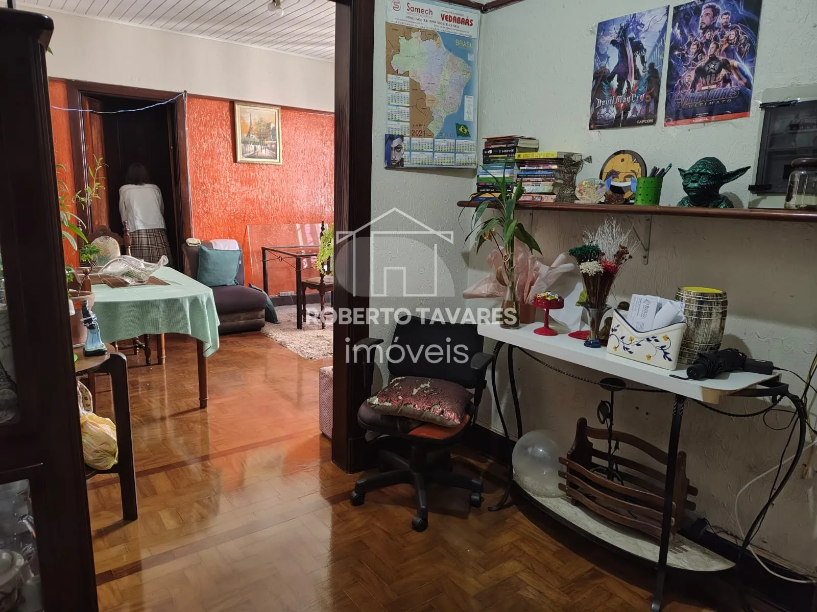 Imagem Apartamento com 2 dormitórios, sala para dois ambientes, cozinha, banheiro, quarto de serviço e banheiro, 1 vaga de garagem....