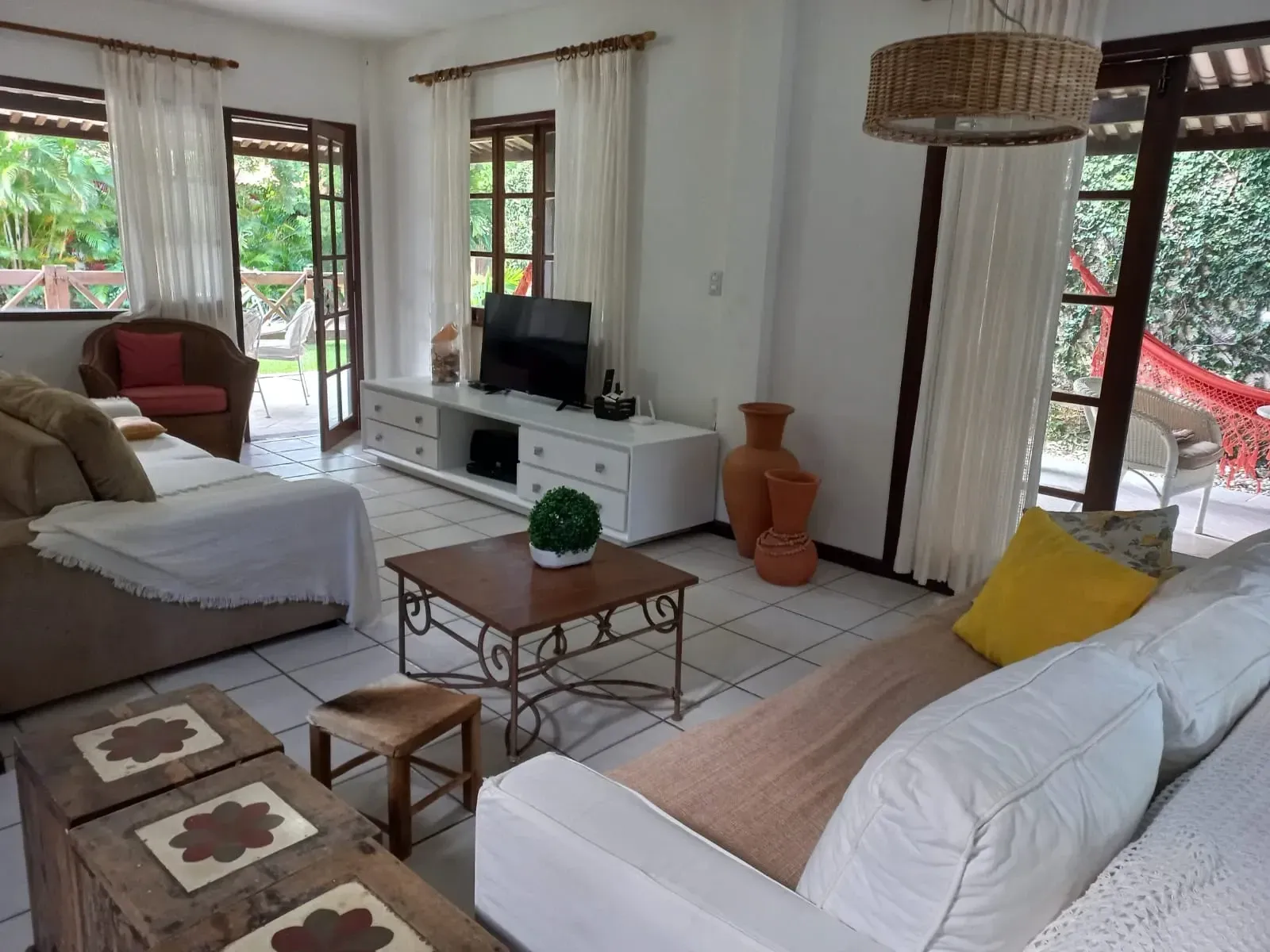 Imagem Casa com 4 Quartos para Alugar ou Temporada, 350 m² em Praia do Forte - Mata de São João