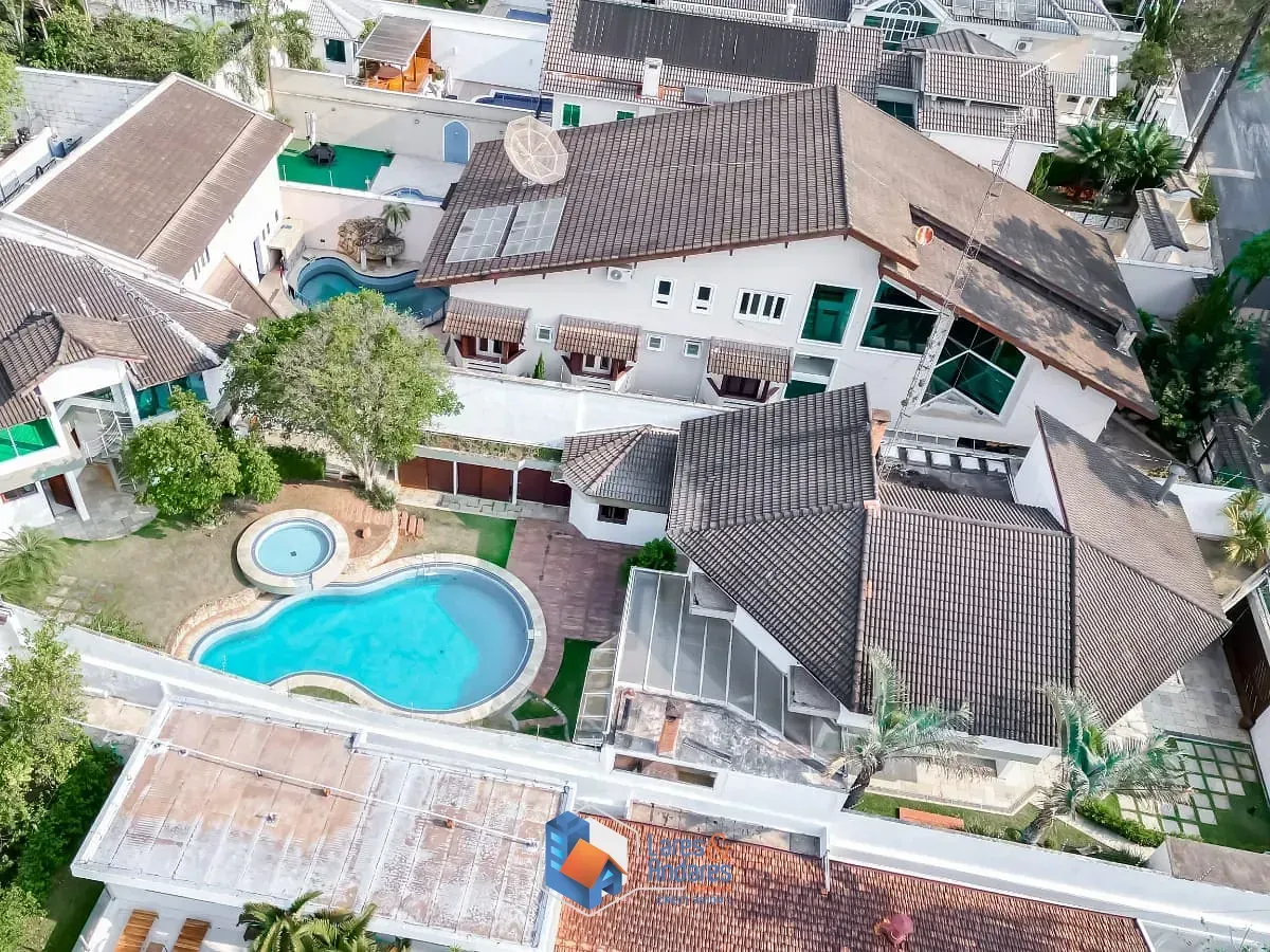 Imagem Casa para venda em Jardim Floresta com 4 quartos, sendo 3 suítes, 409m²