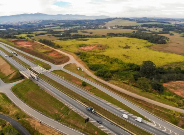 Imagem Incrível Área Industrial Frente Rodovia 519.000 m²!