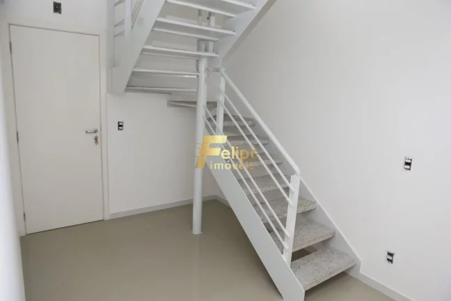 Imagem COBERTURA DUPLEX A UMA QUADRA DA PRAIA, SIMPLESMENTE INCRÍVEL!!