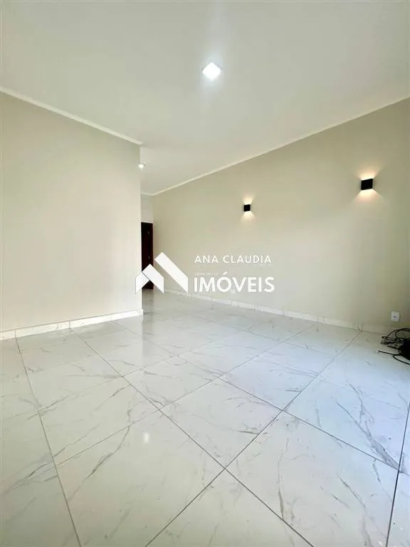 Imagem Casa na cidade de mongaguá lado praia