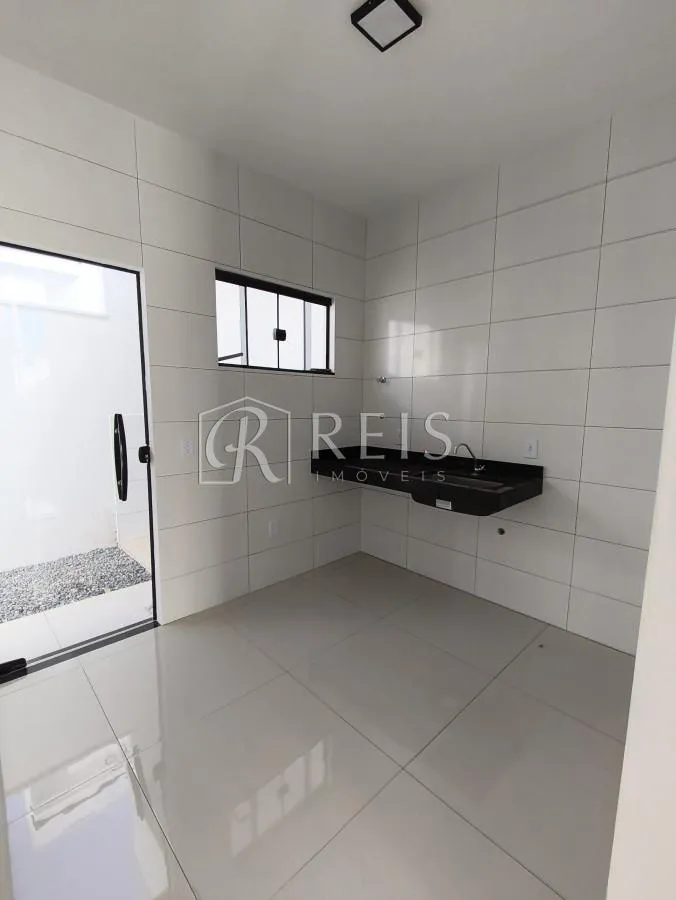 Imagem Casa para Venda em Rio das Ostras, Chácara Mariléa, 3 dormitórios, 1 suíte, 2 banheiros, 2 vagas
