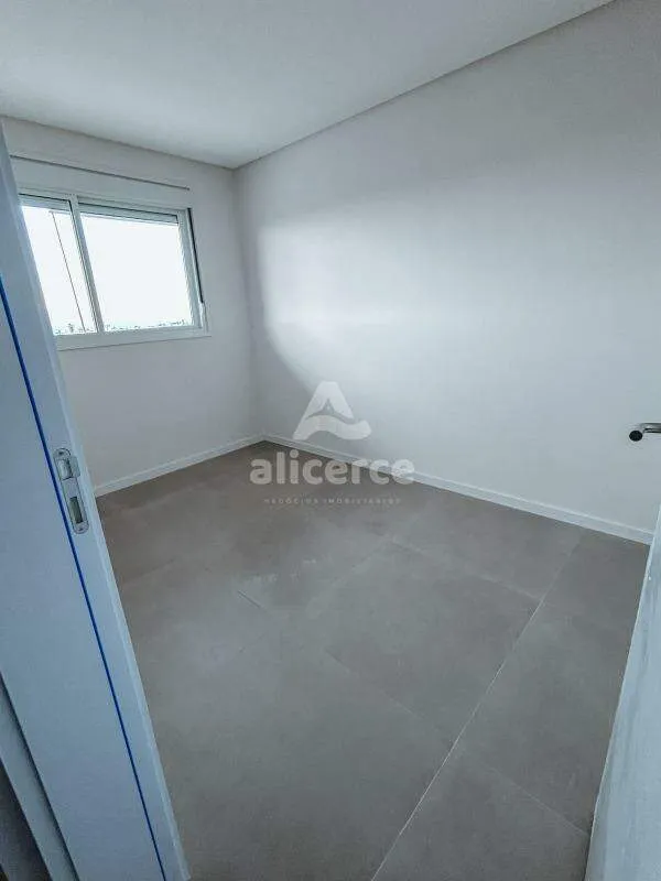 Imagem Apartamento vista mar l 2 dormitórios, 1 suíte l 73,32m² l Ipiranga - São José/SC